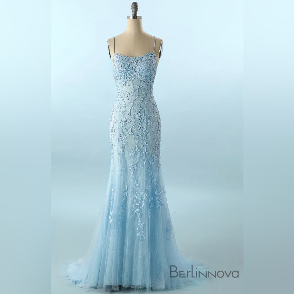 NEVER WORN Berlinova blue prom dress size 4